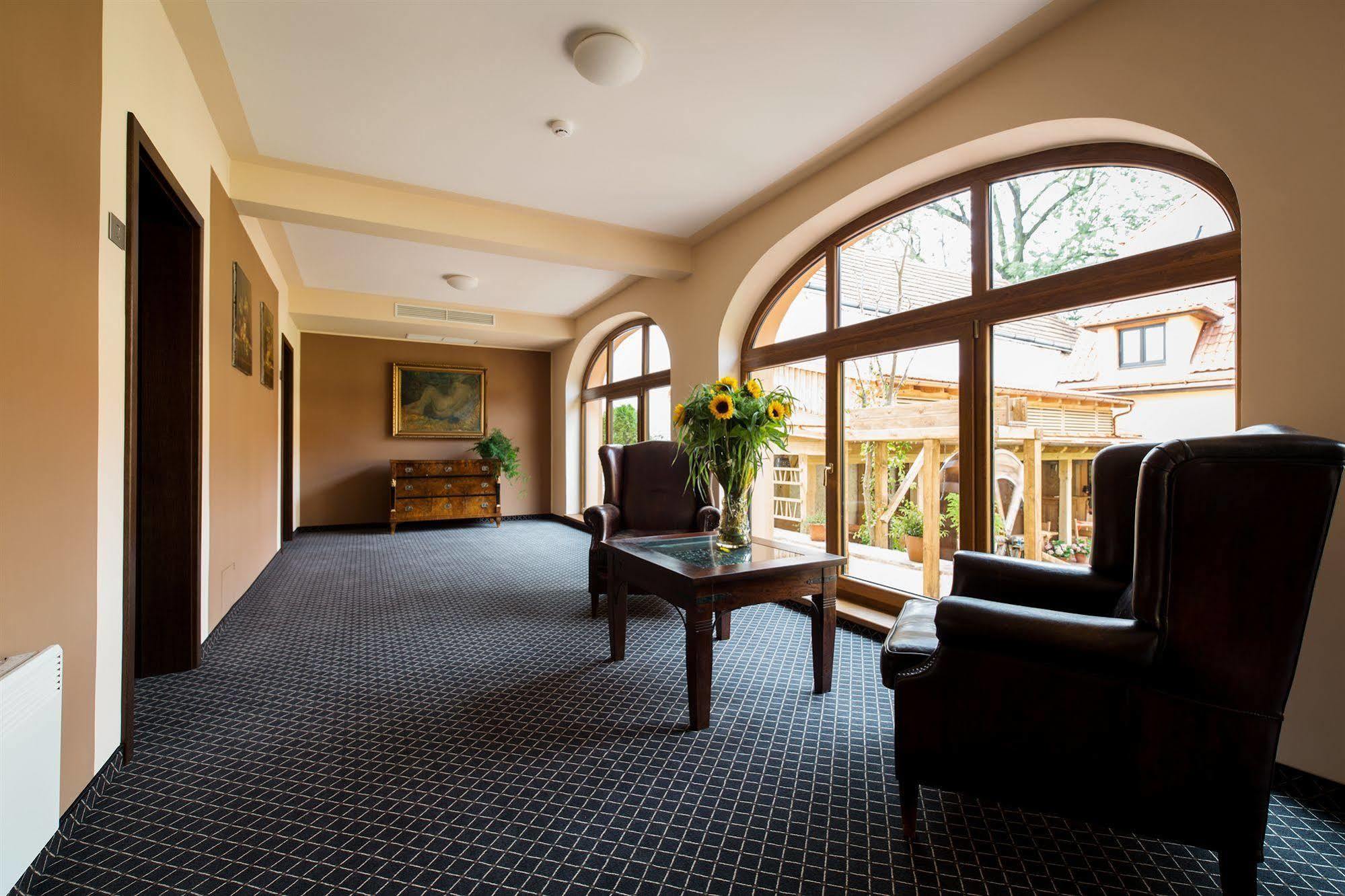 Hotel Selsky Dvur - Bohemian Village Courtyard Prague Nội địa bức ảnh
